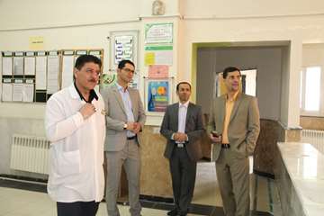 عیادت معاونان دانشگاه در آغاز سال نو از بیماران مرکز روانپزشکی رازی 